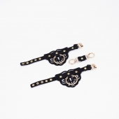 Черные кожаные наручники с клепками, кольцами и золотистой фурнитурой - Crazy Handmade - купить с доставкой в Димитровграде