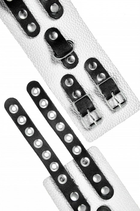 Бело-черные наручники с двумя ремешками и люверсами - Pecado - купить с доставкой в Димитровграде