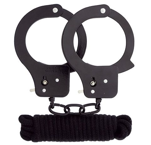 Чёрные наручники из листового металла в комплекте с веревкой BONDX METAL CUFFS LOVE ROPE SET - Dream Toys - купить с доставкой в Димитровграде